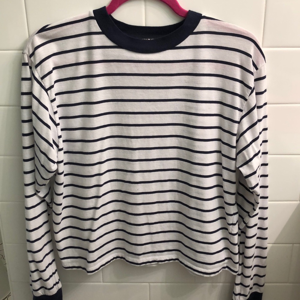 Brandy Melville long sleeve shirt